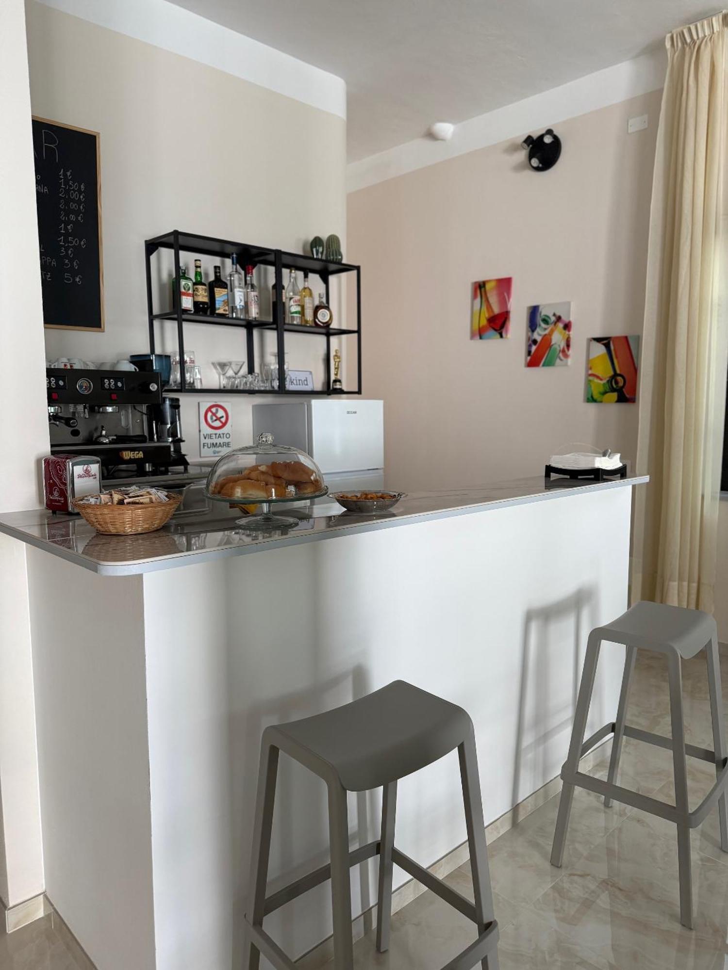 Hotel Pigalle Rimini Bagian luar foto